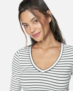 SOPHIE FITTED TEE 8 SOPHIE FITTED TEE -Clothing Coastal 3hkl0611 feeder stripe 4